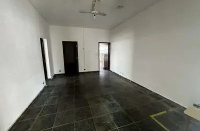 Casa com 5 quartos para alugar na Rua Visconde do Rio Branco, 120, Centro, Taubaté