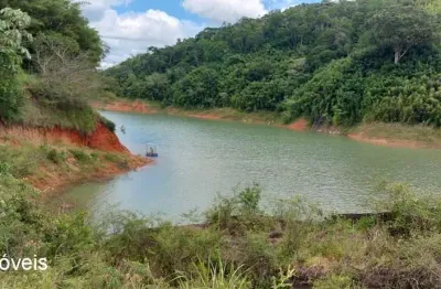 Chácara à venda em Santa Branca-SP: 1 quarto, 1 sala, 1 banheiro, 60,00 m² de área. Confira!