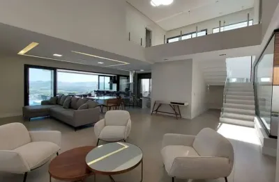 Casa de luxo à venda em Alphaville II, São José dos Campos-SP: 5 quartos, 5 suítes, 3 salas, 470m² - Imperdível!