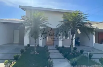 Casa de luxo em condomínio à venda em Tremembé-SP: 3 quartos, 3 suítes, 2 salas, 4 banheiros, 4 vagas de garagem, 226m².