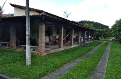 Chácara na beira do Rio Paraíba / Freguesia da Escada / 02 dormitórios / 100 m² de construção / 3.000 m² de terreno /FUNDOS PARA O RIO PARAÍBA / Guara