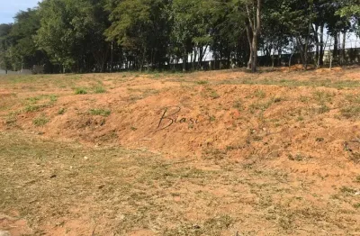 Terreno no Condomínio Residencial Terras do Vale / 525 m² / Plano / Excelente localização / Caçapava.