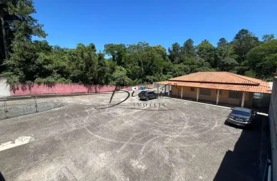 Chácara - MOBILIADA e ESCRITURADA - 03 Suítes - Piscina - Área Gourmet com churrasqueira - 4.700m² de terreno - 245m²  de construção - Guararema