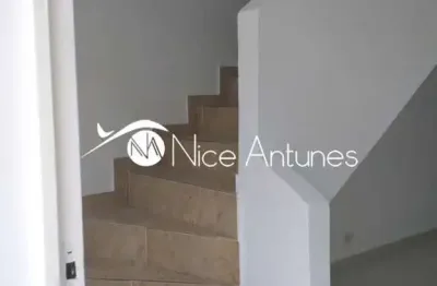 Sobrado no Centro de guarulhos,com 2 dormitorios e uma vaga.