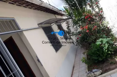 Casa térrea de 240m2 a/t  100m2 de a/c  3 dormitórios 2 suíte  2 banheiros