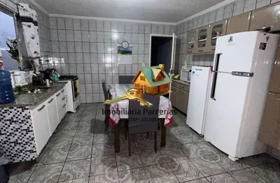 Imóvel com 2 casas na fazendinha excelente localização garagem coberta !