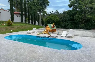 Casa Porteira Fechada na Chácara do Rosario Locação e Venda 2.200m2 !