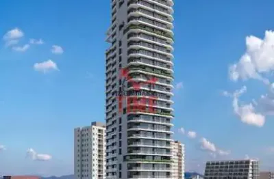Apartamento garden com pé direito duplo | área privativa 159m2 | 3 suítes | 2 vagas | água verde