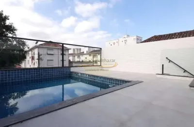 Casa com 03 suítes partre inferior e 01 suíte parte superior à venda - boqueirão - santos/sp