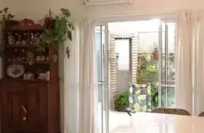 Casa à venda no jardim monte kemel, sp — 3 quartos, suíte, 2 vagas e mobiliada