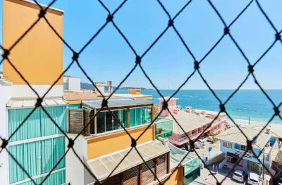 Apartamento de cobertura com vista mar, 04 dormitórios na praia do centro de bombinhas
