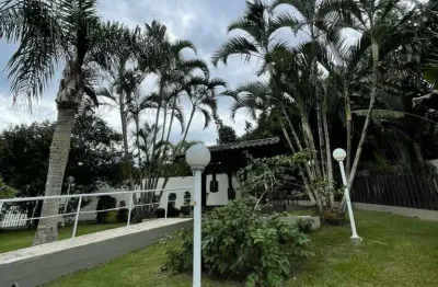 Apartamento com vista mar com 03 dormitórios na praia de quatro ilhas / bombinhas