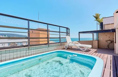 Apartamento de cobertura com vista mar, 04 dormitórios na praia do centro de bombinhas