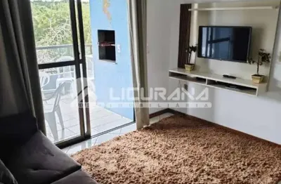 Oportunidade na praia do centro de bombinhas, apartamento com 2 dormitórios a 100 metros do mar, e, local com vista para o sol da manhã.