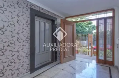 Casa com 3 quartos à venda na Travessa Farroupilha, 95, Bela Vista, Porto Alegre, 299 m2 por R$ 3.200.000