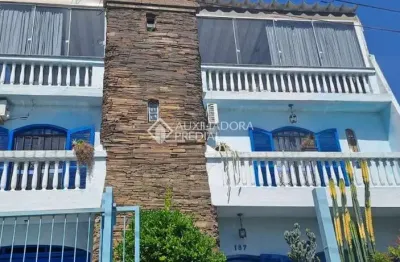 Casa com 3 quartos à venda na rua álvaro guterres, 187, tristeza, porto alegre, 300 m2 por r$ 830.000