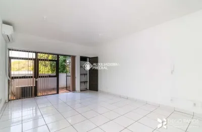 Sala comercial à venda na travessa do carmo, 152, cidade baixa, porto alegre, 38 m2 por r$ 100.000