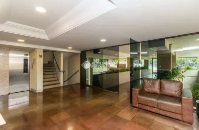 Sala comercial à venda na avenida carlos gomes, 1286, três figueiras, porto alegre, 40 m2 por r$ 110.000