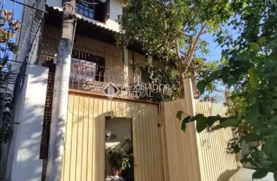 Casa com 4 quartos à venda na rua juruá, 208, jardim são pedro, porto alegre, 336 m2 por r$ 990.000