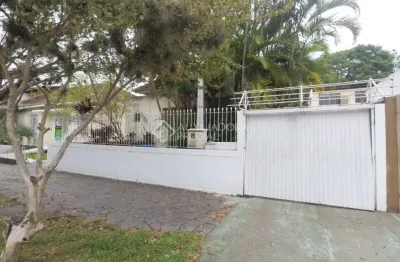 Casa em condomínio fechado com 3 quartos à venda na rua veríssimo rosa, 183, partenon, porto alegre, 100 m2 por r$ 850.000