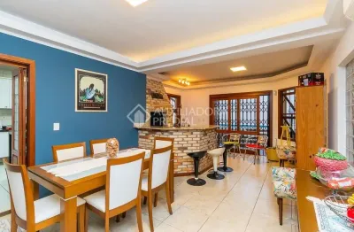 Casa com 3 quartos à venda na rua padre todesco, 783, partenon, porto alegre, 287 m2 por r$ 1.166.600
