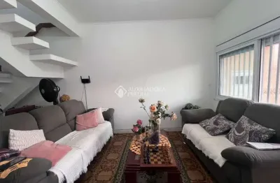 Casa com 3 quartos à venda na rua pedro velho, 382, partenon, porto alegre, 219 m2 por r$ 450.000