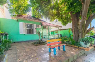 Casa com 3 quartos à venda na rua doutor campos velho, 1636, cristal, porto alegre, 130 m2 por r$ 950.000