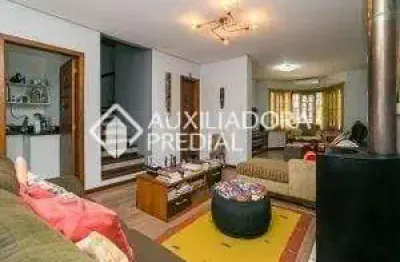 Casa com 3 quartos à venda na rua criciúma, 345, guarujá, porto alegre, 147 m2 por r$ 570.000