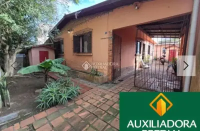 Casa com 4 quartos à venda na rua marista, 265, vila joão pessoa, porto alegre, 100 m2 por r$ 430.000