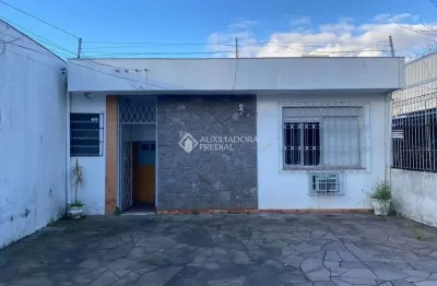 Casa com 4 quartos à venda na rua professor cristiano fischer, 1278, jardim do salso, porto alegre, 200 m2 por r$ 1.280.000
