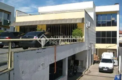Prédio à venda na avenida capivari, 763, cristal, porto alegre, 864 m2 por r$ 1.700.000