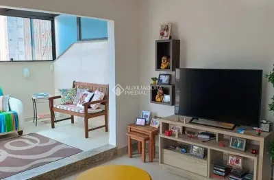 Cobertura com 2 quartos à venda na rua grão pará, 95, menino deus, porto alegre, 154 m2 por r$ 750.000