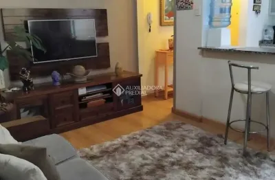 Apartamento com 2 quartos à venda na Praça Bartolomeu de Gusmão, 20, Floresta, Porto Alegre, 54 m2 por R$ 240.000