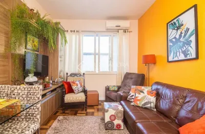 Apartamento com 2 quartos à venda na rua santa cecília, 1315, santa cecília, porto alegre, 51 m2 por r$ 270.000