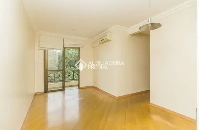 Apartamento com 2 quartos à venda na avenida protásio alves, 7355, petrópolis, porto alegre, 57 m2 por r$ 310.000
