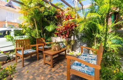 Casa em condomínio fechado com 3 quartos à venda na rua osório mendes ouriques, 332, guarujá, porto alegre, 186 m2 por r$ 450.000