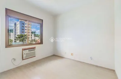 Apartamento com 2 quartos à venda na rua luzitana, 532, higienópolis, porto alegre, 53 m2 por r$ 430.000