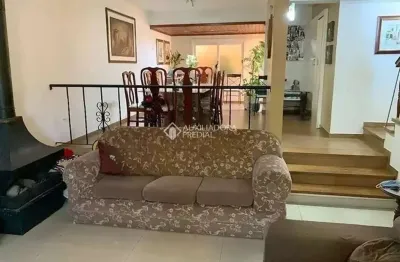 Casa com 4 quartos à venda na rua tupã, 141, vila assunção, porto alegre, 198 m2 por r$ 1.275.000