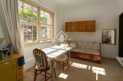 Apartamento com 2 quartos à venda na rua silva só, 139, santa cecília, porto alegre, 58 m2 por r$ 240.000