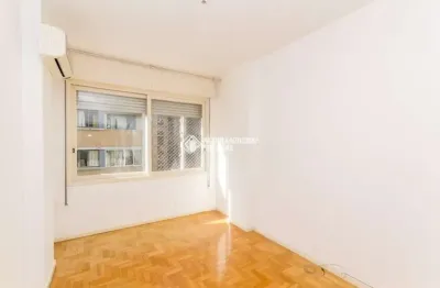 Apartamento com 2 quartos à venda na avenida senador salgado filho, 257, centro histórico, porto alegre, 63 m2 por r$ 300.000