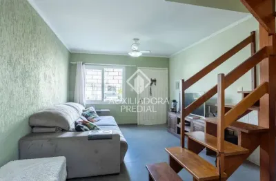 Casa em condomínio fechado com 2 quartos à venda na rua ney da gama ahrends, 219, protásio alves, porto alegre, 84 m2 por r$ 350.000