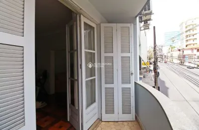 Apartamento com 3 quartos à venda na avenida independência, 742, independência, porto alegre, 111 m2 por r$ 650.000