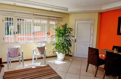 Casa em condomínio fechado com 3 quartos à venda na rua curupaiti, 1046, cristal, porto alegre, 193 m2 por r$ 630.000