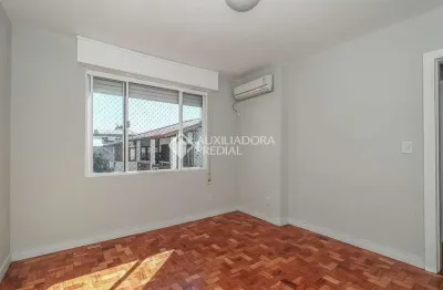 Apartamento com 2 quartos à venda na beco andaraí, 307, passo da areia, porto alegre, 69 m2 por r$ 390.000