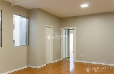 Apartamento com 2 quartos à venda na rua joão guimarães, 349, santa cecília, porto alegre, 79 m2 por r$ 346.750