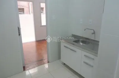 Apartamento com 1 quarto à venda na rua santo antônio, 850, floresta, porto alegre, 23 m2 por r$ 225.000