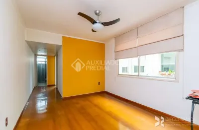 Apartamento com 2 quartos à venda na avenida coronel gastão haslocher mazeron, 173, medianeira, porto alegre, 65 m2 por r$ 260.000