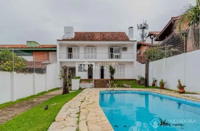 Casa com 3 quartos à venda na avenida cai, 428, cristal, porto alegre, 254 m2 por r$ 1.300.000