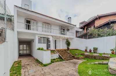 Casa com 3 quartos à venda na avenida cai, 428, cristal, porto alegre, 254 m2 por r$ 1.200.000