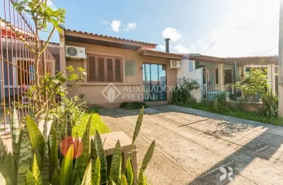 Casa em condomínio fechado com 3 quartos à venda na rua adair martinelli, 140, hípica, porto alegre, 54 m2 por r$ 310.000